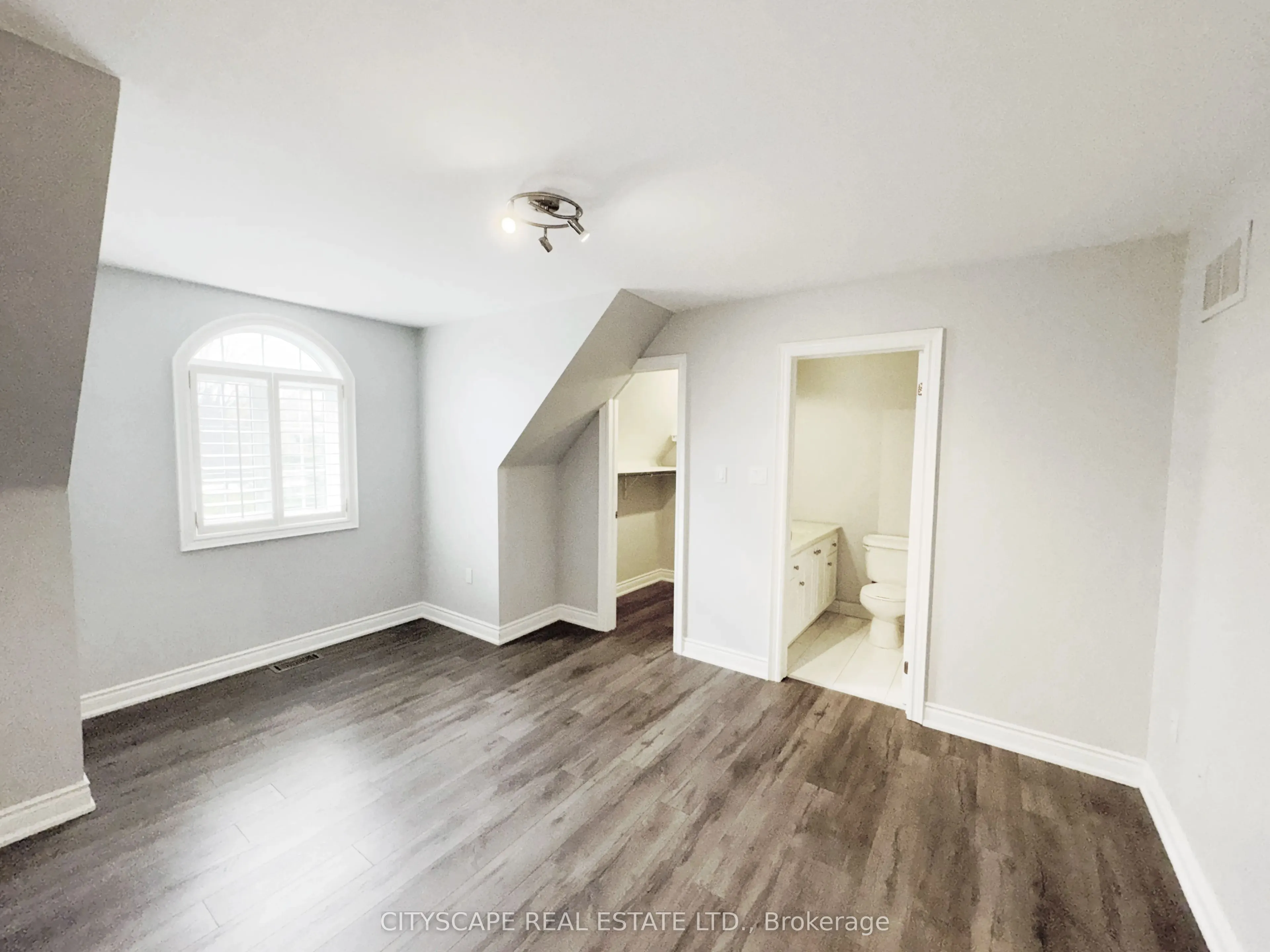 369 Coventry Hill Trail