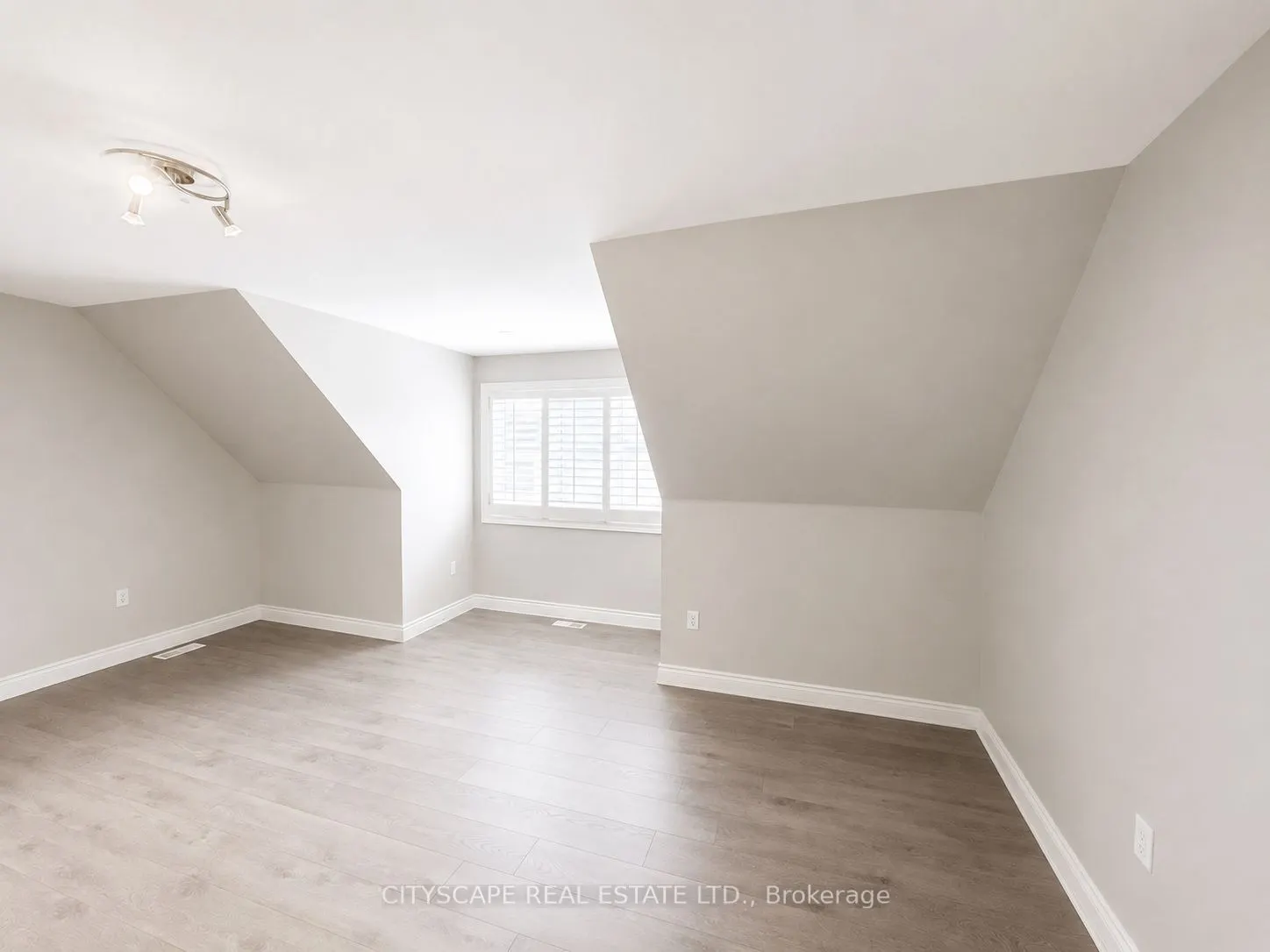 369 Coventry Hill Trail
