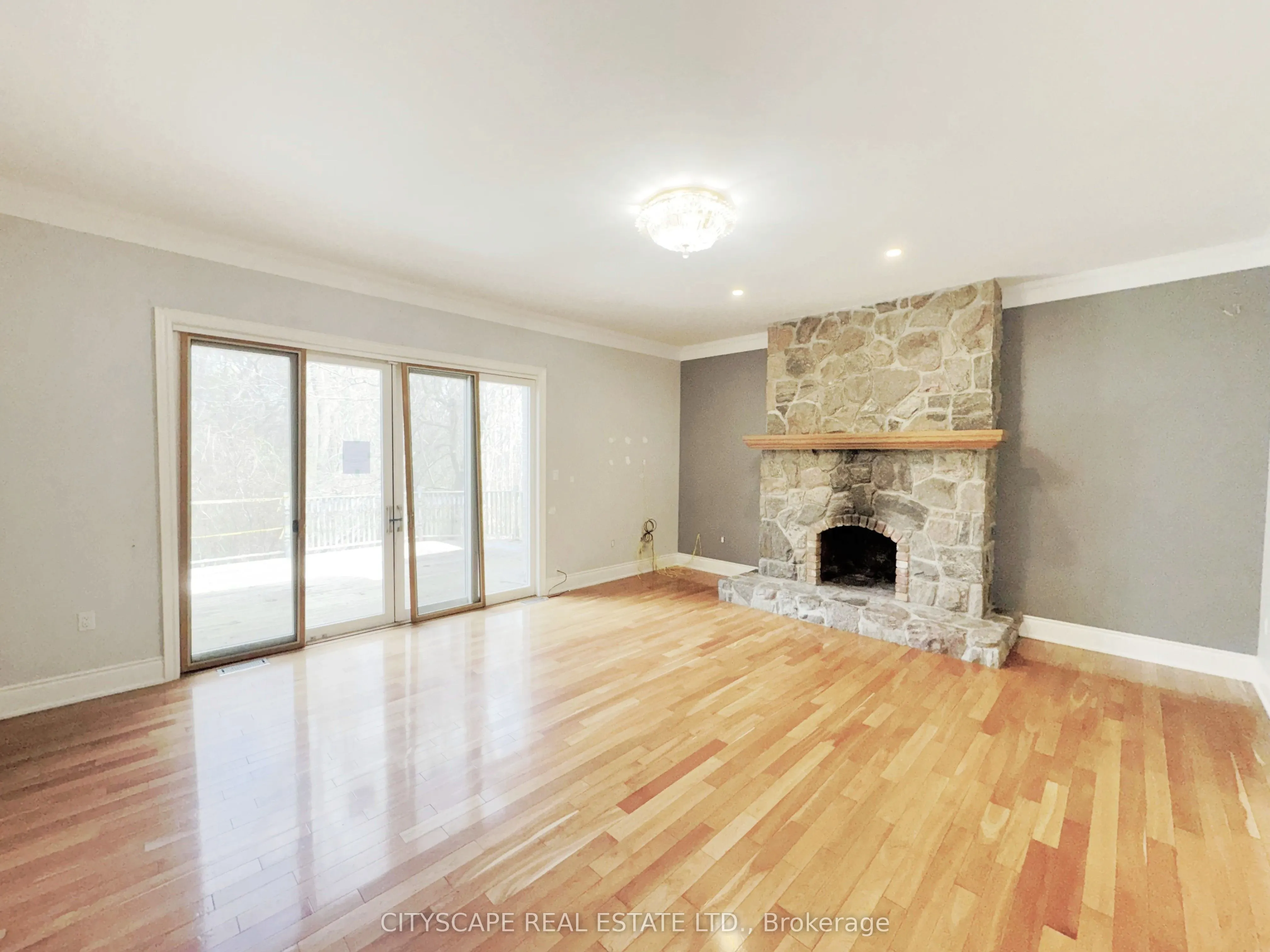 369 Coventry Hill Trail