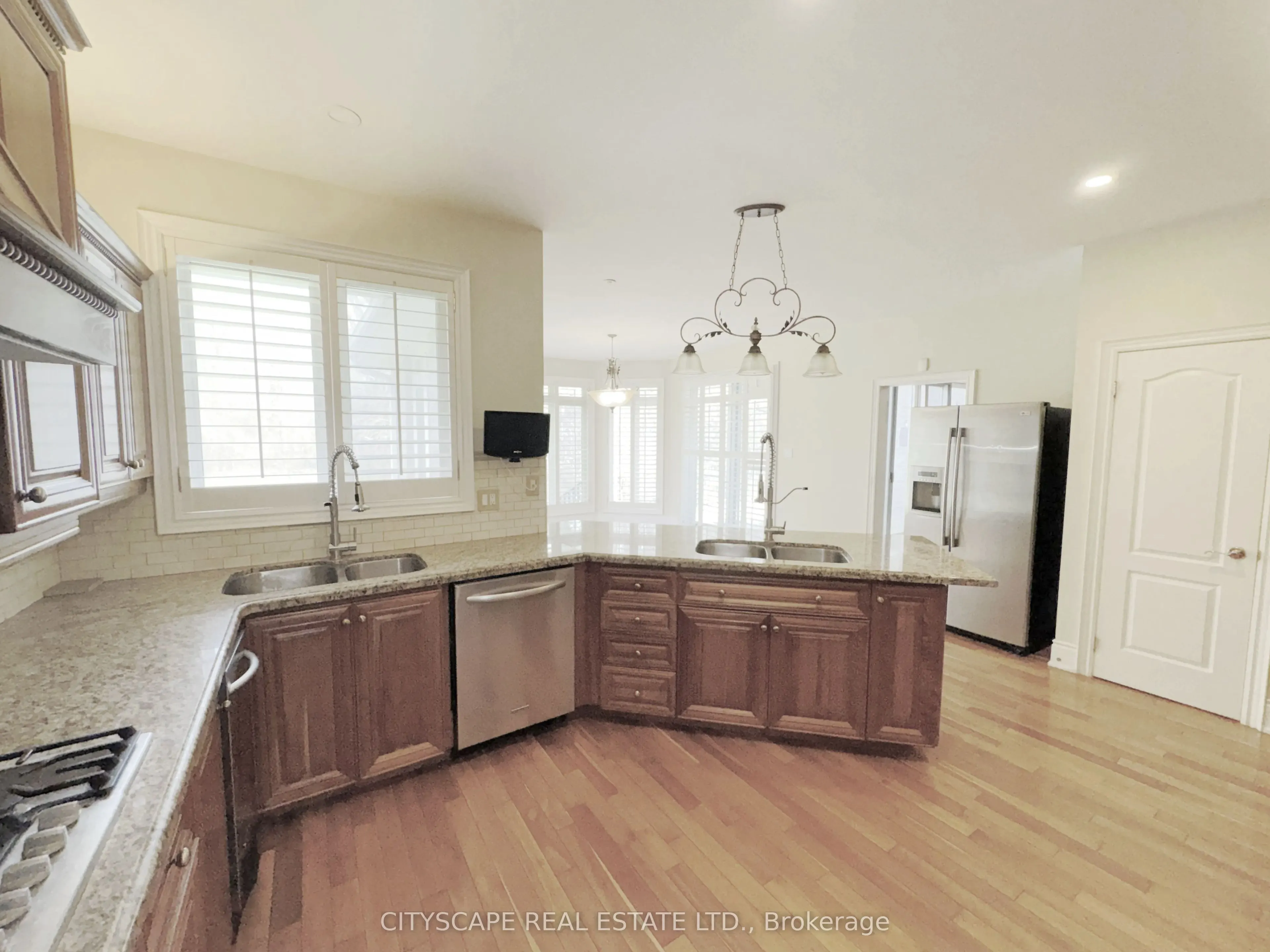 369 Coventry Hill Trail