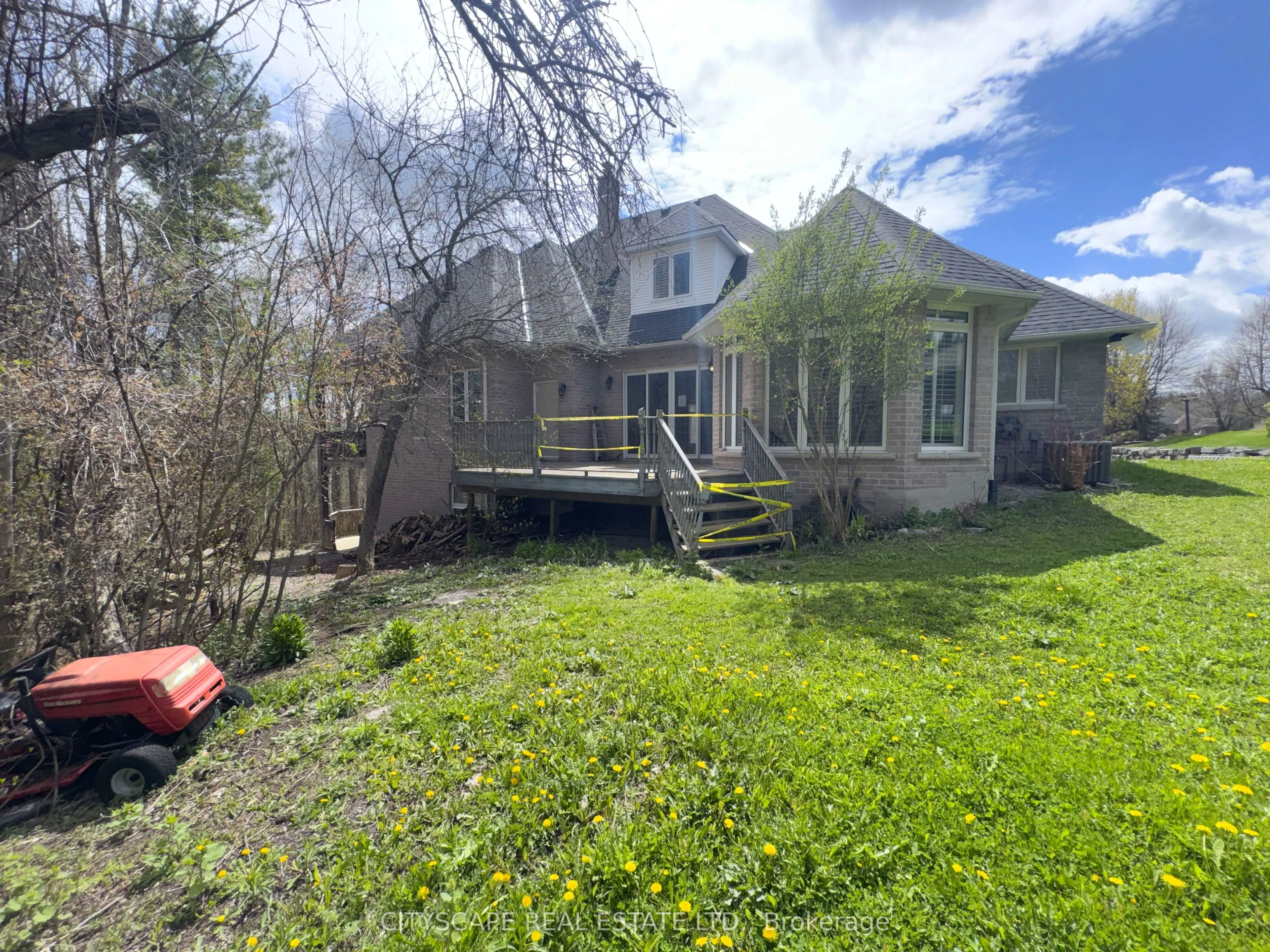 369 Coventry Hill Trail