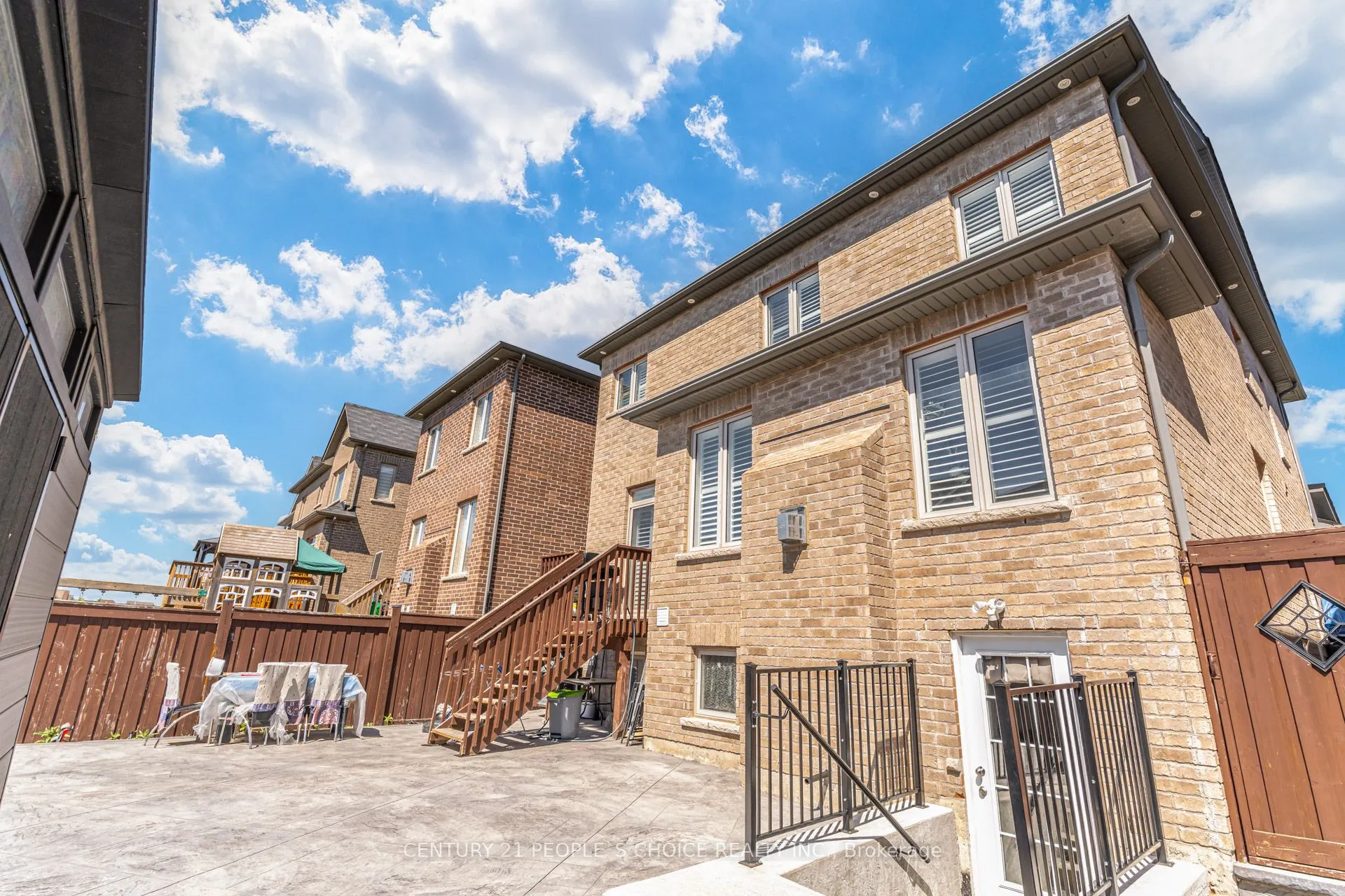 257 East's Corners Boulevard