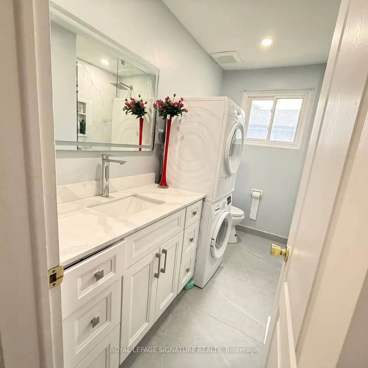 117 Romfield Circuit