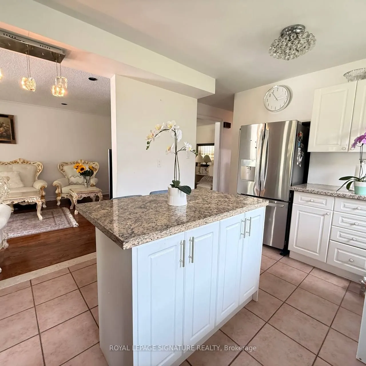 117 Romfield Circuit