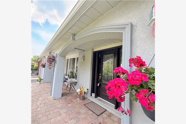 117 Romfield Circuit