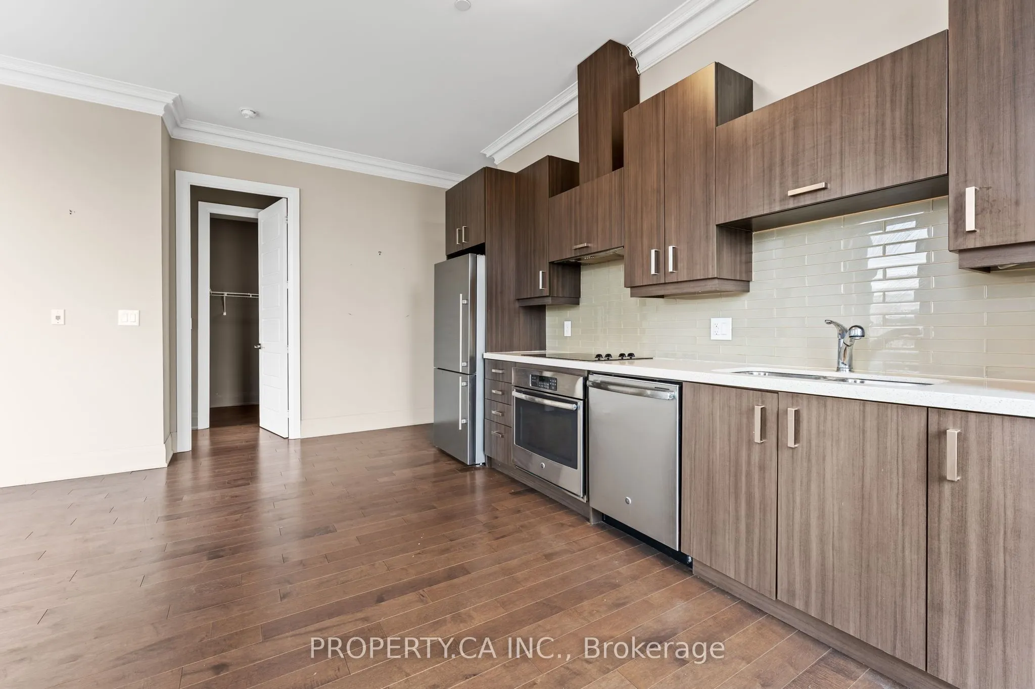 28 Uptown Drive #Ph15