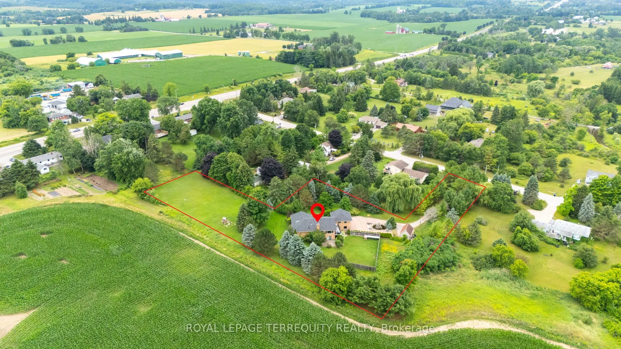 1041 15 Side Road