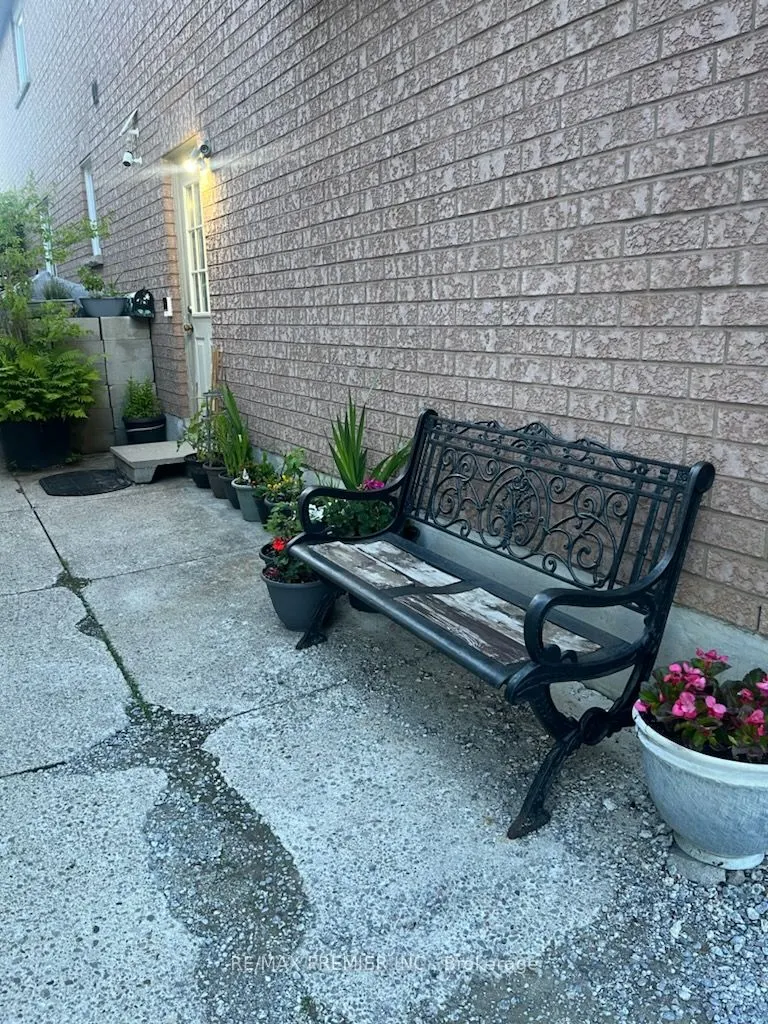 68 Cresswell Avenue #Bsmt