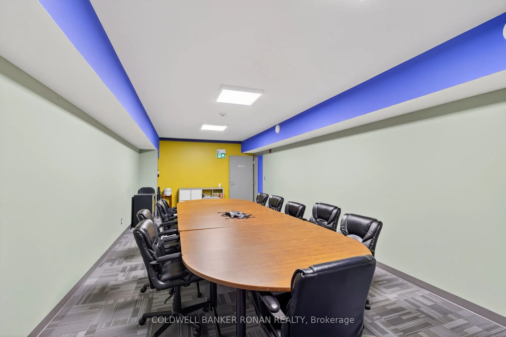 106 Victoria Street W