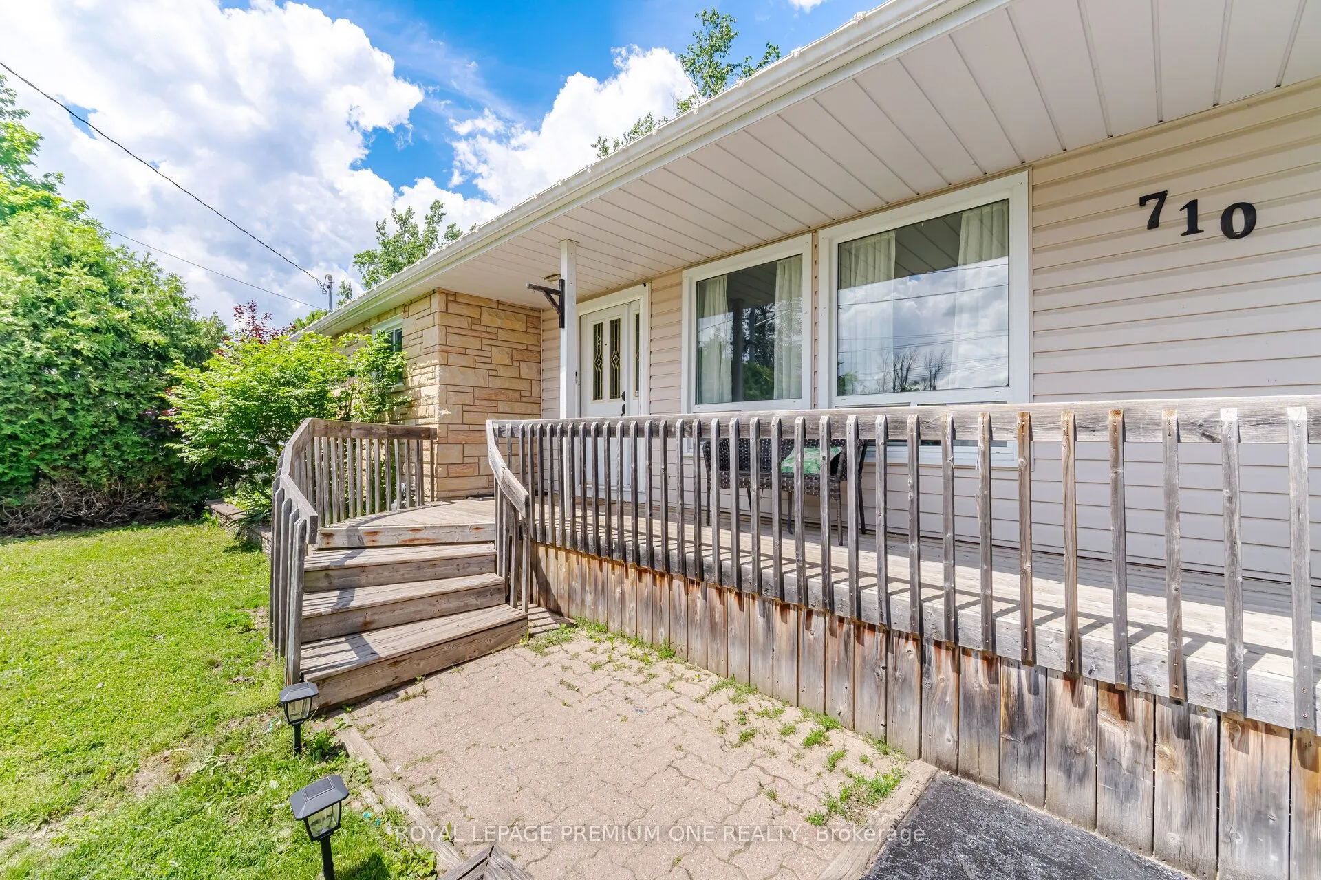 710 Rose Lane