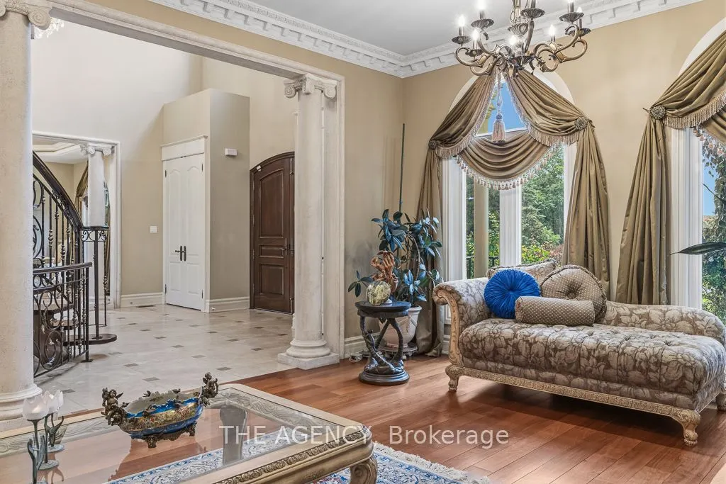 16 DEW DROP Court