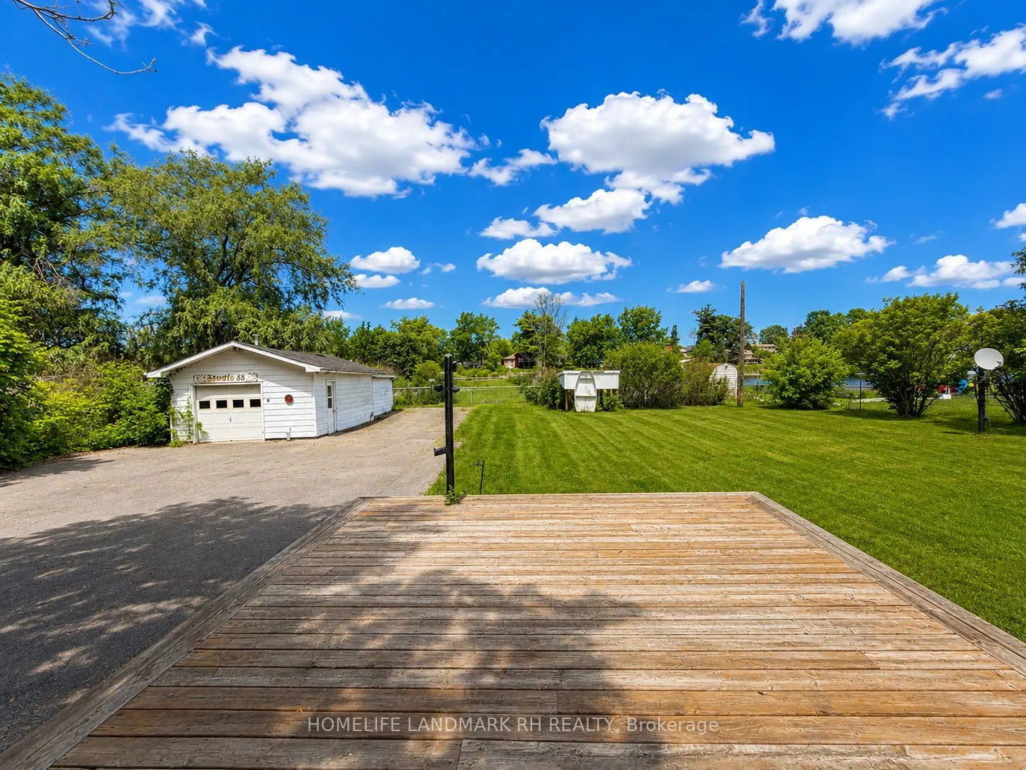 88 Riverglen Drive