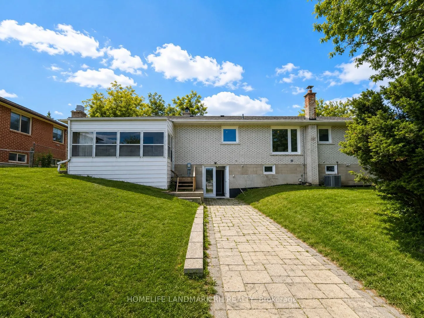 88 Riverglen Drive