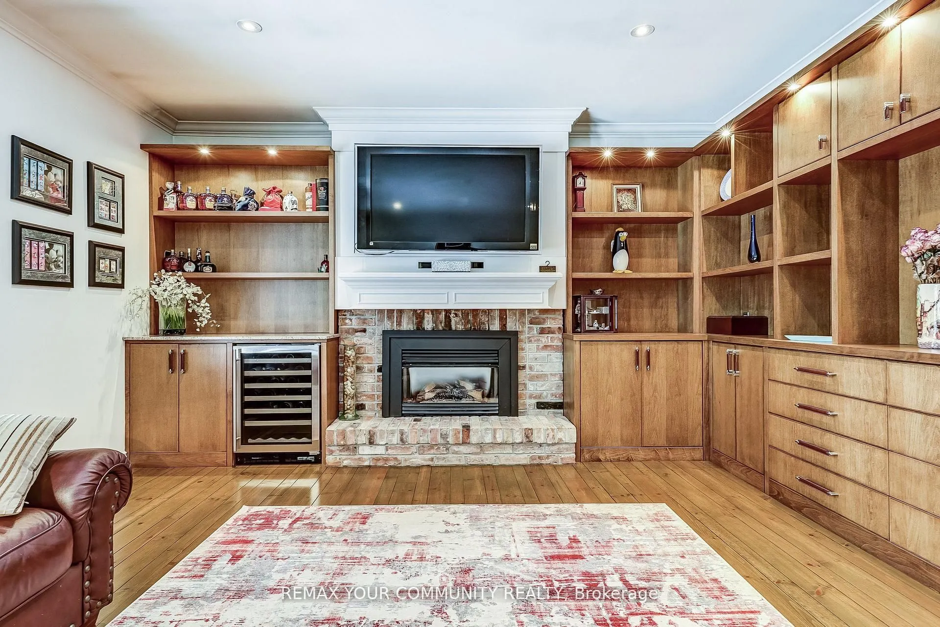 30 Deanbank Drive