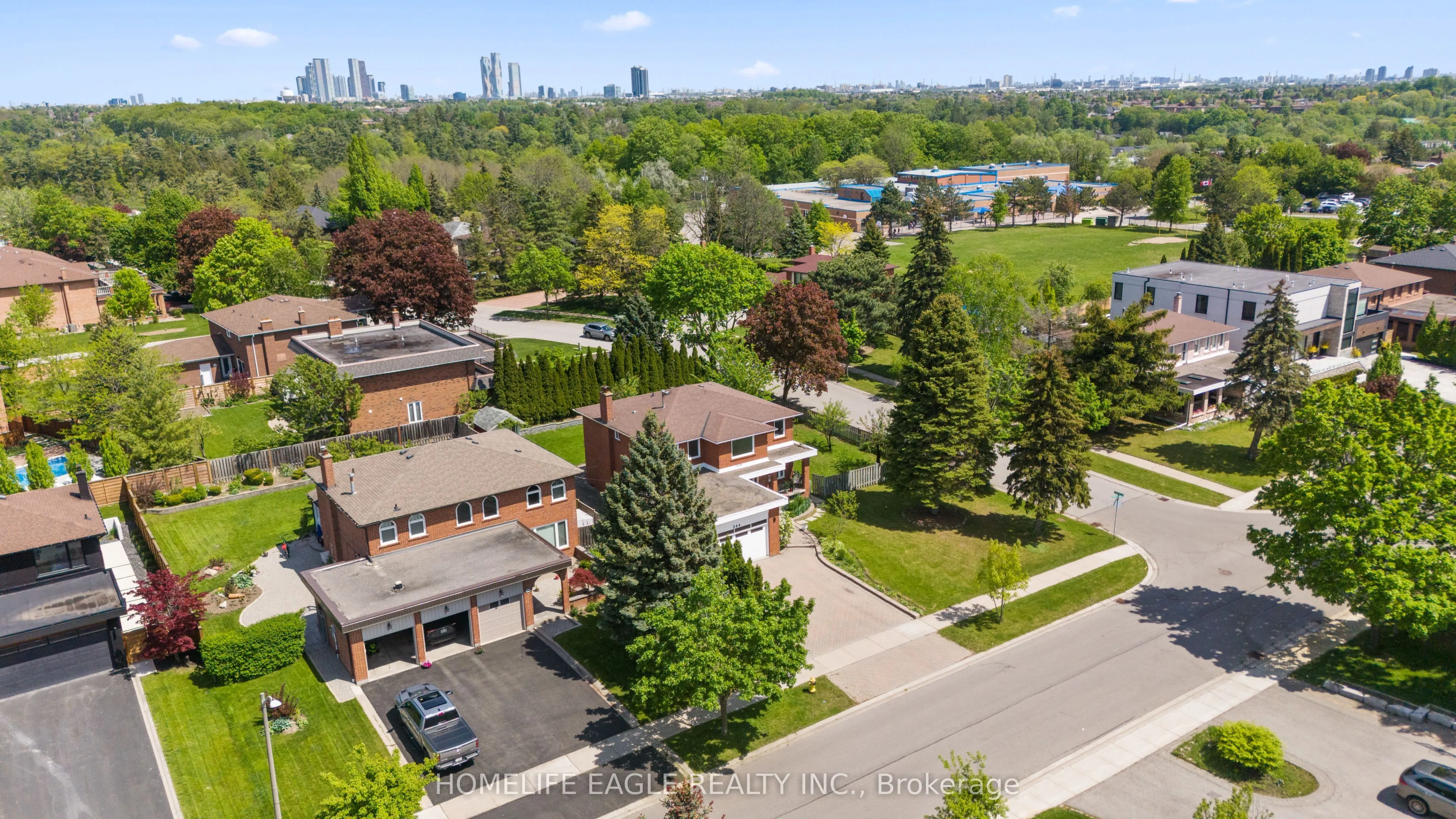 304 Firglen Ridge