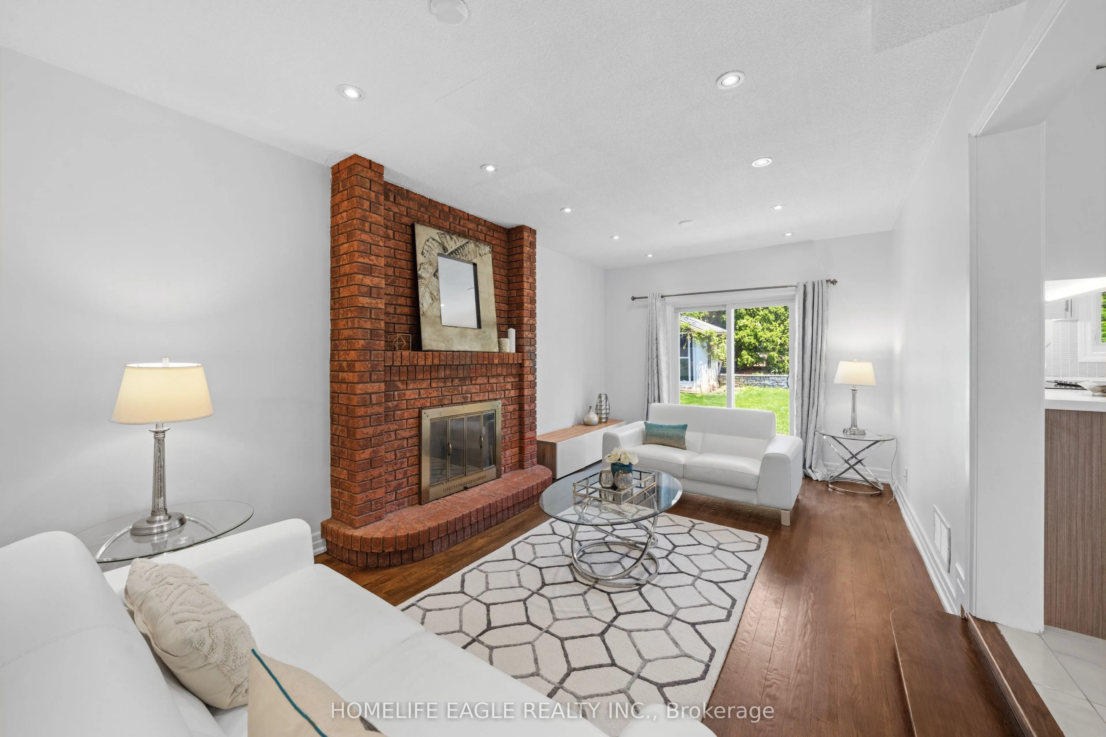 304 Firglen Ridge