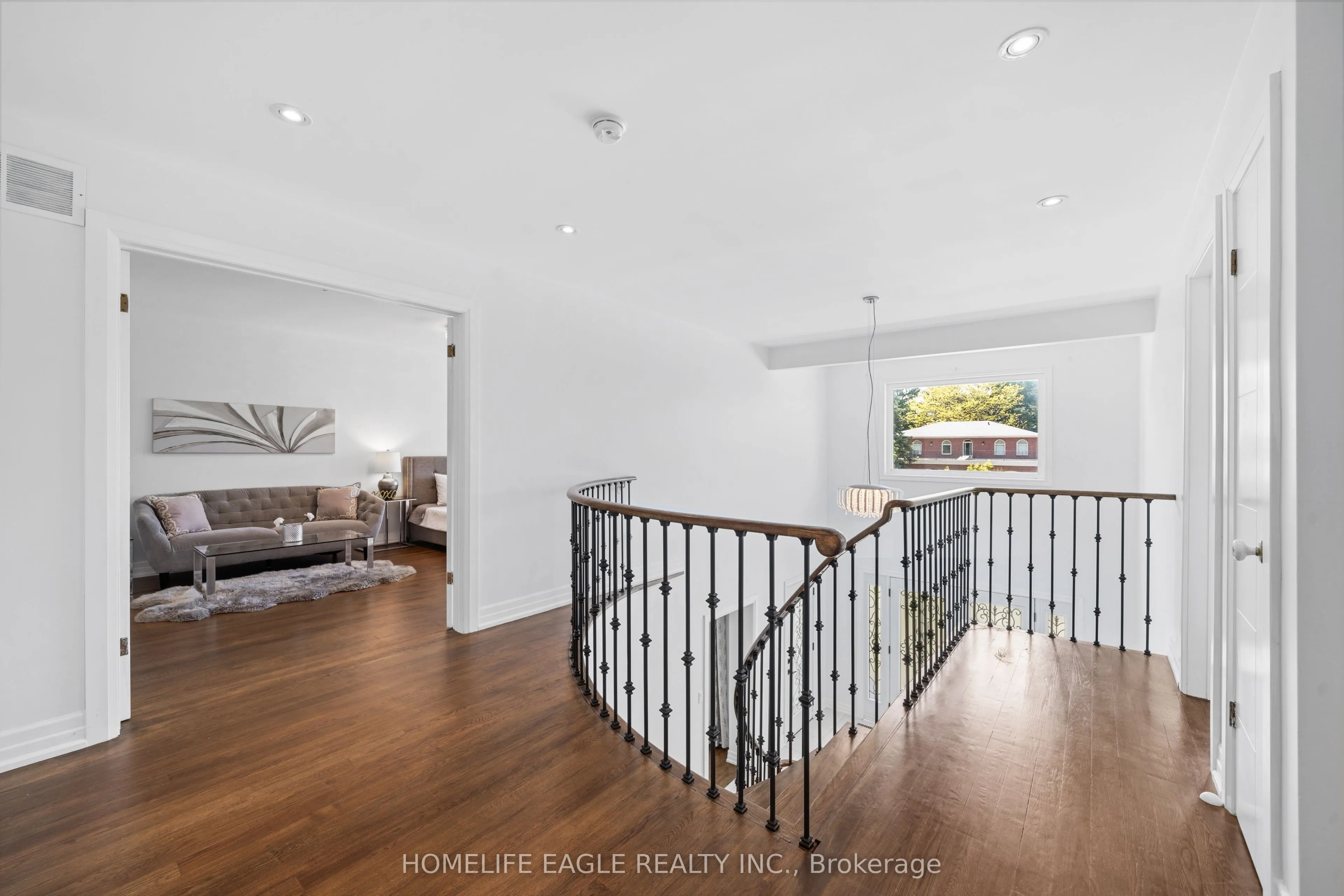 304 Firglen Ridge
