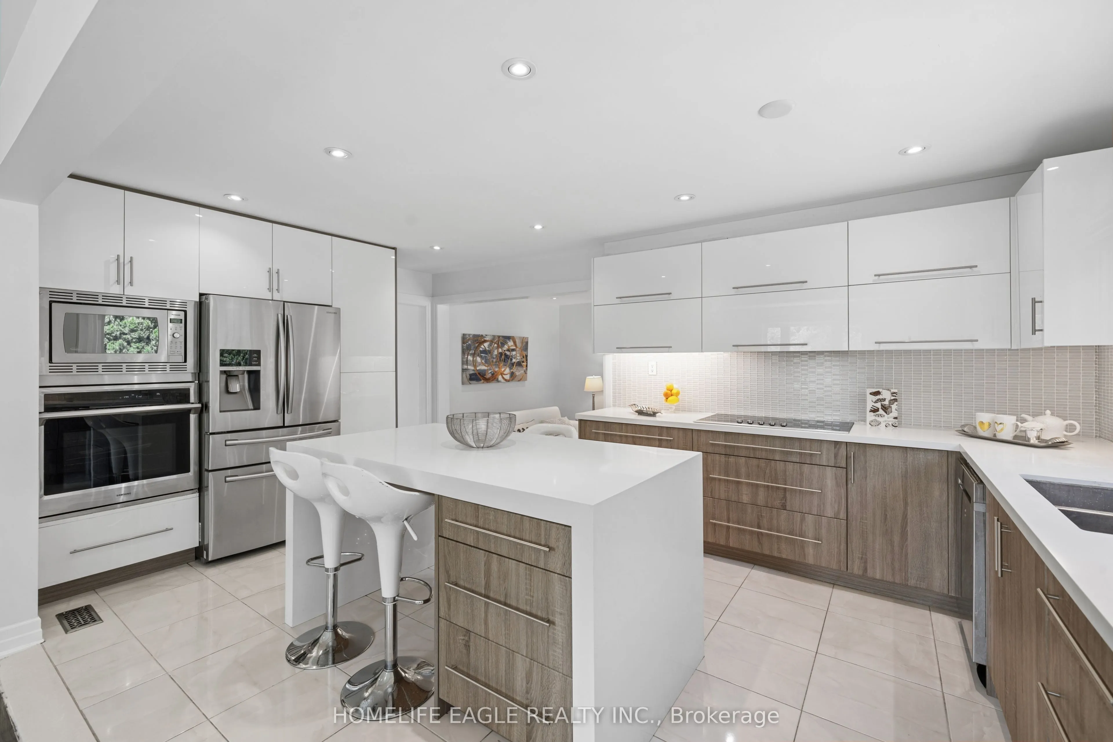 304 Firglen Ridge
