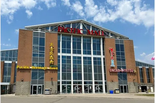 4300 STEELES AVEE E