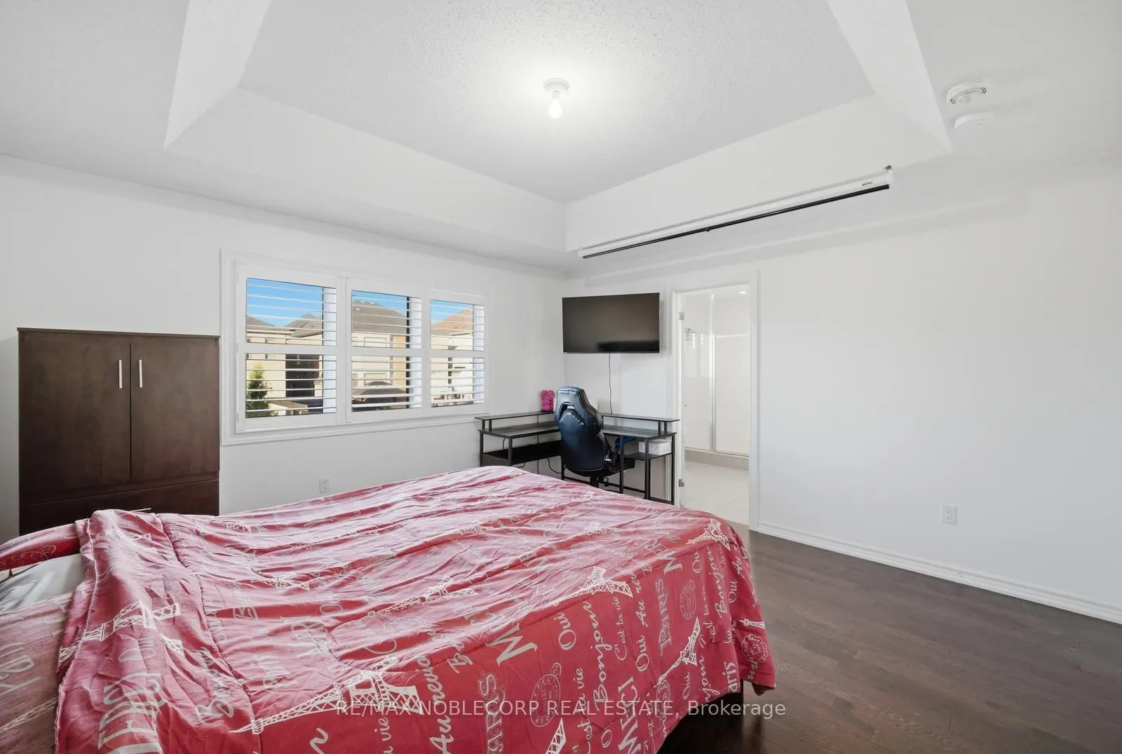 15 Gould Crescent