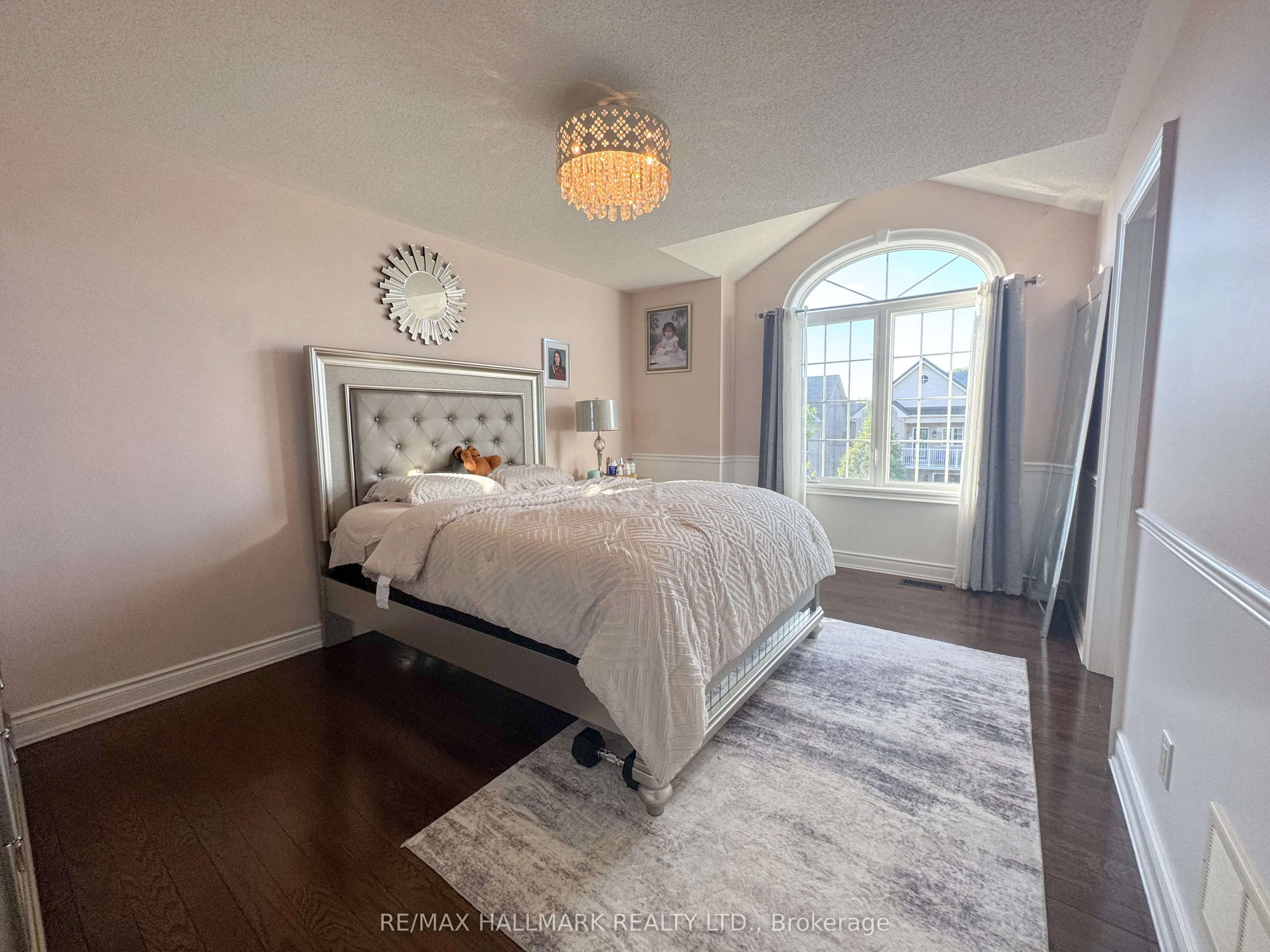 33 Mckenzie Way