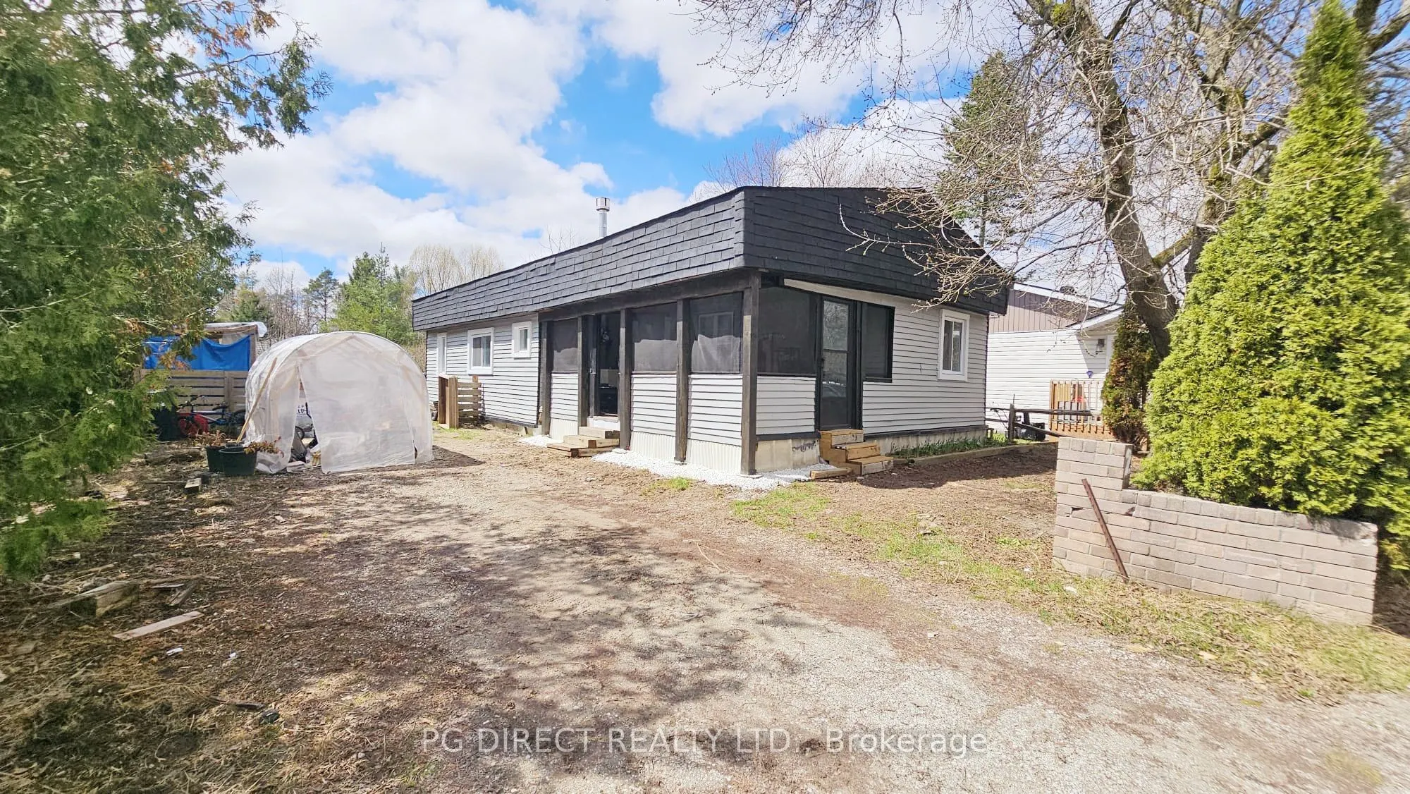 2 Shamrock Crescent