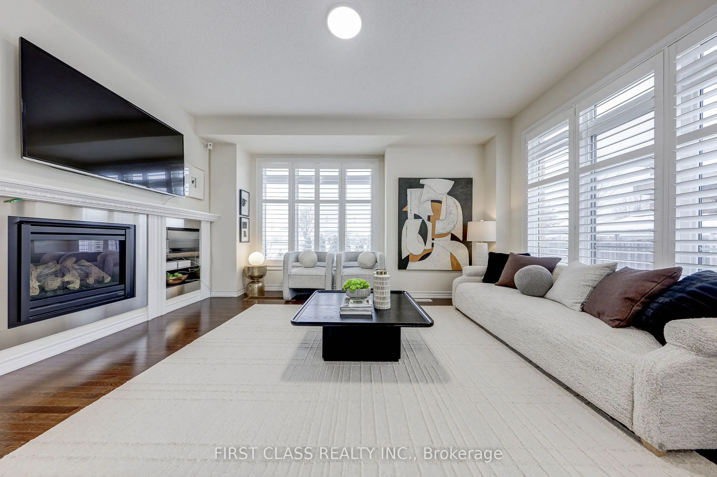 2 James Parrott Avenue