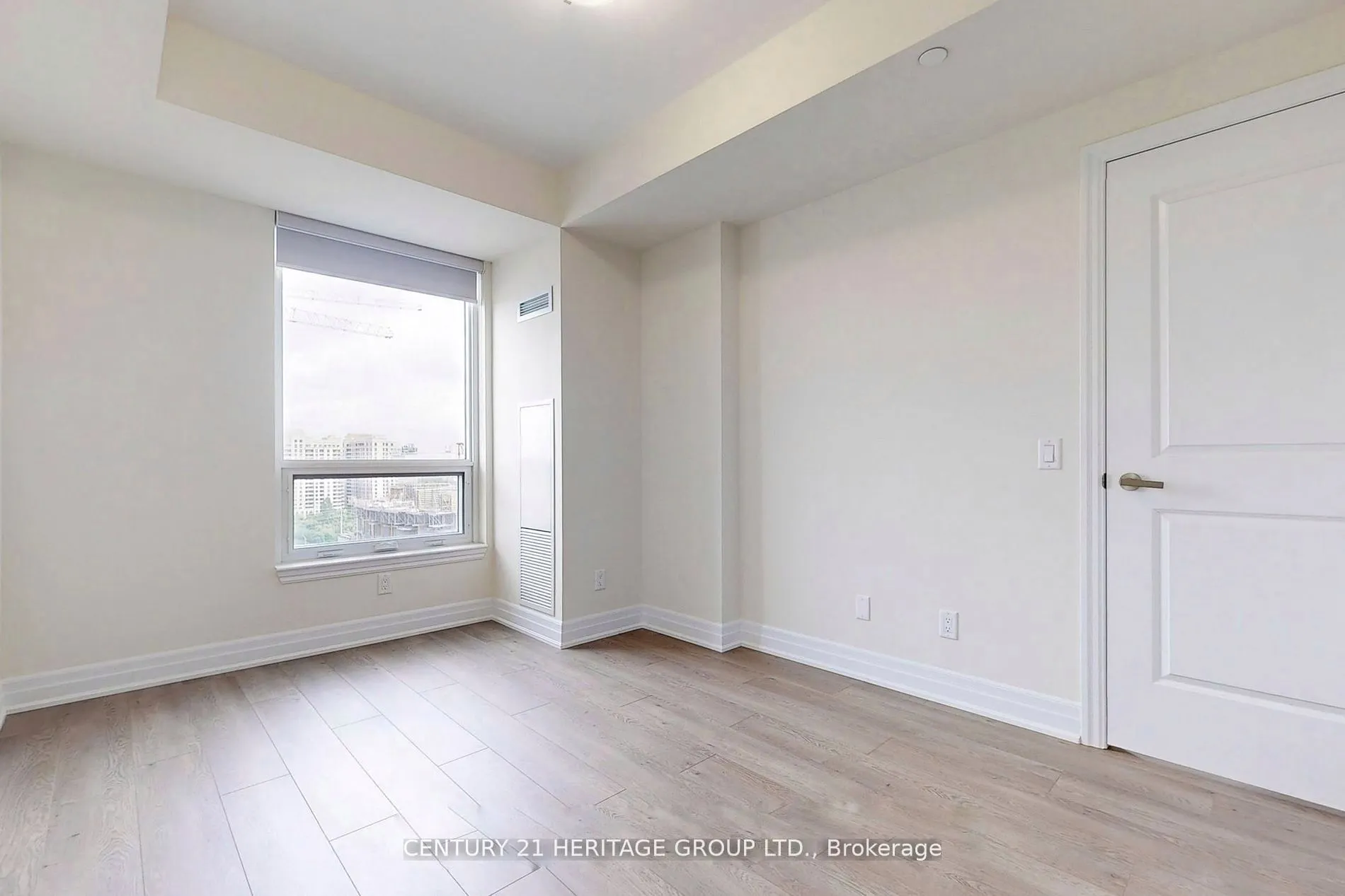 9085 Jane Street #1512
