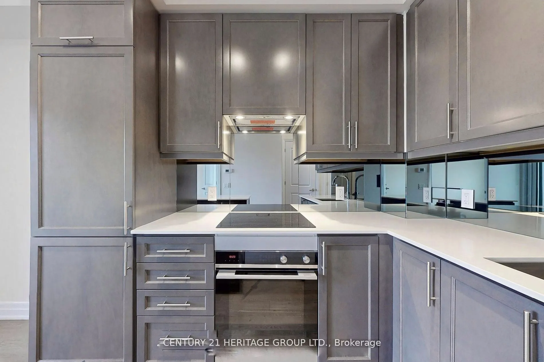 9085 Jane Street #1512