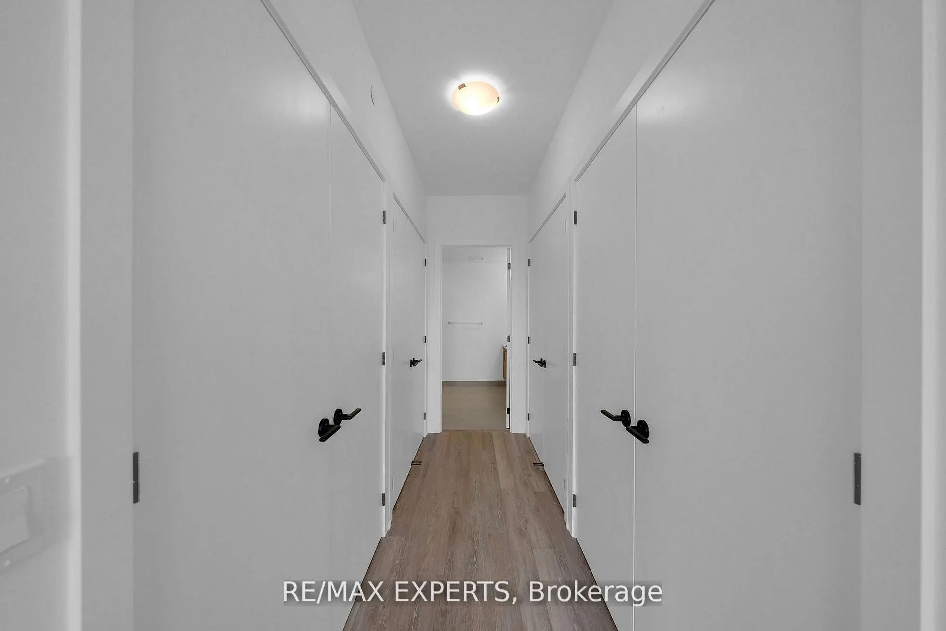 2075 King Road #203