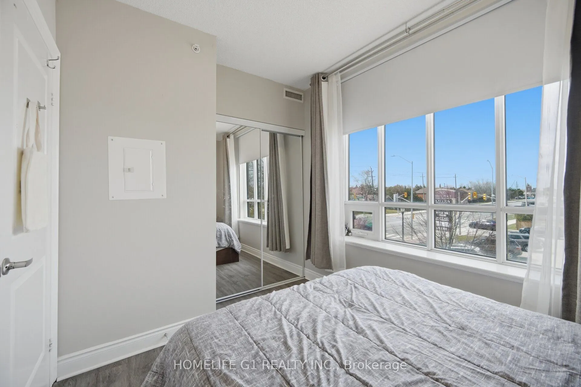 2396 Major Mackenzie Drive #212