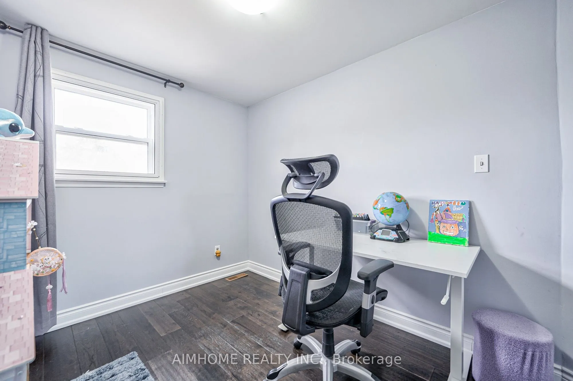 1692 John Street #30