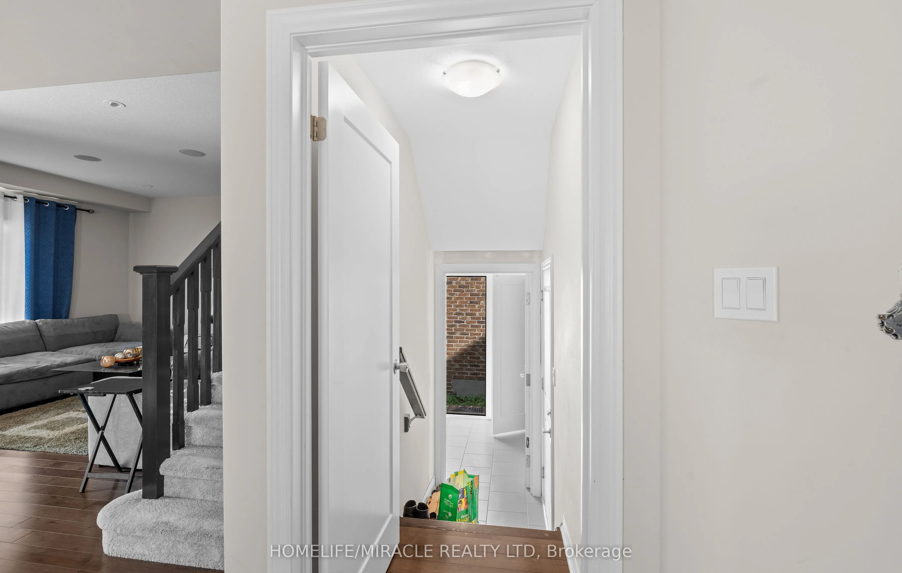 32 Carleton Trail
