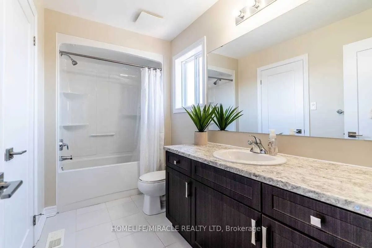 32 Carleton Trail