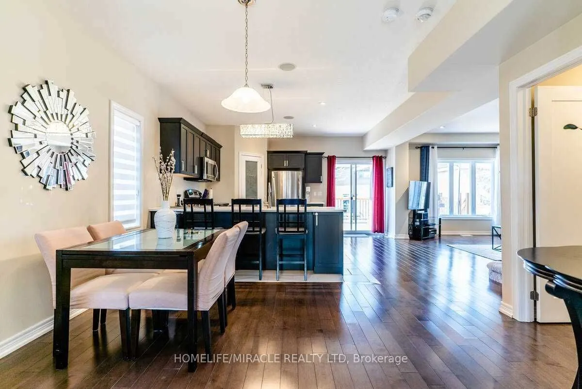 32 Carleton Trail