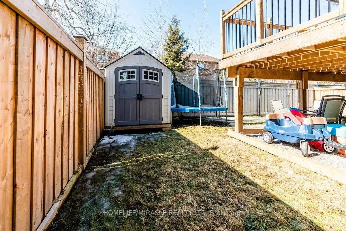 32 Carleton Trail