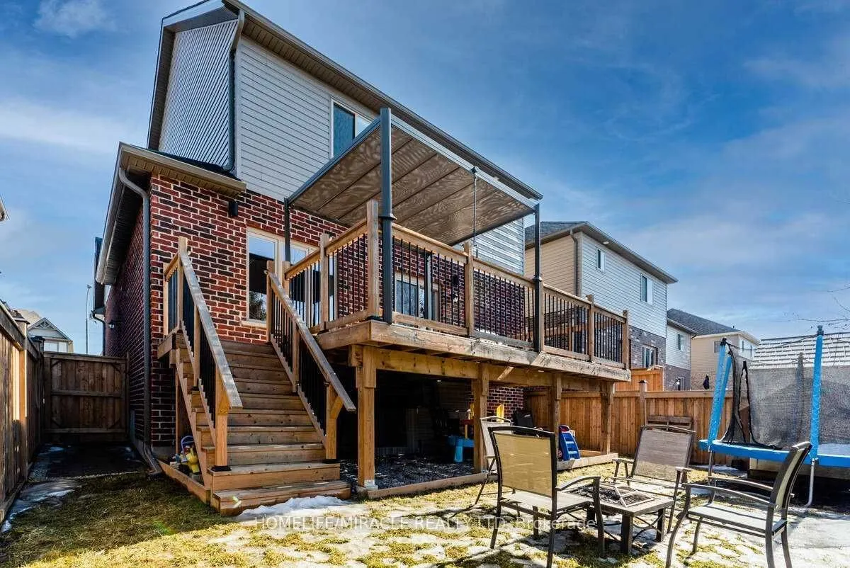 32 Carleton Trail