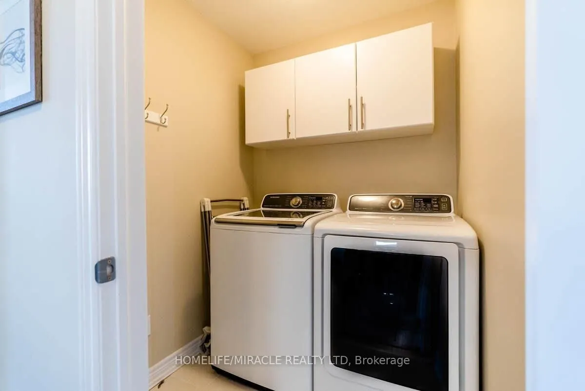 32 Carleton Trail