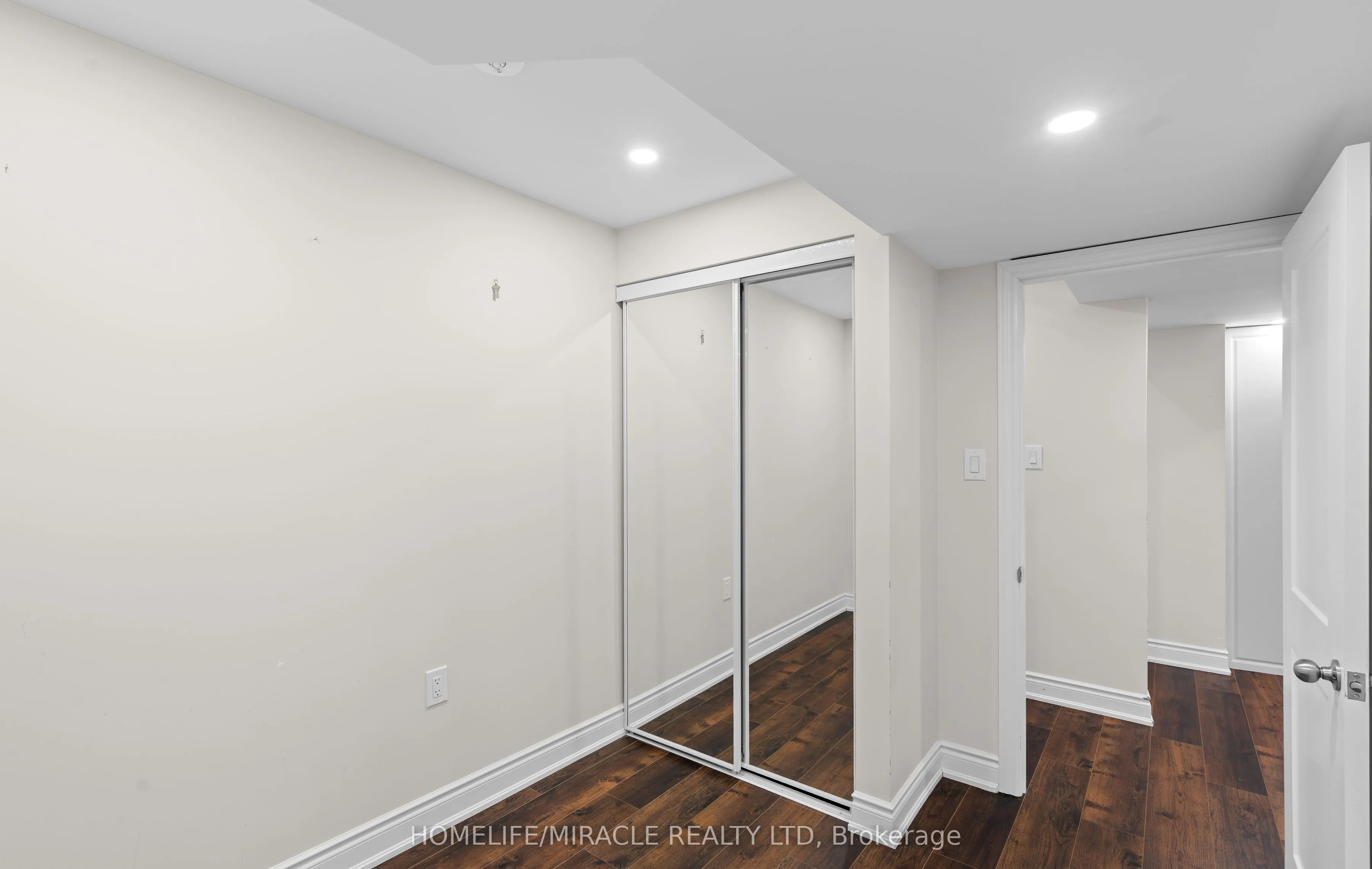 32 Carleton Trail