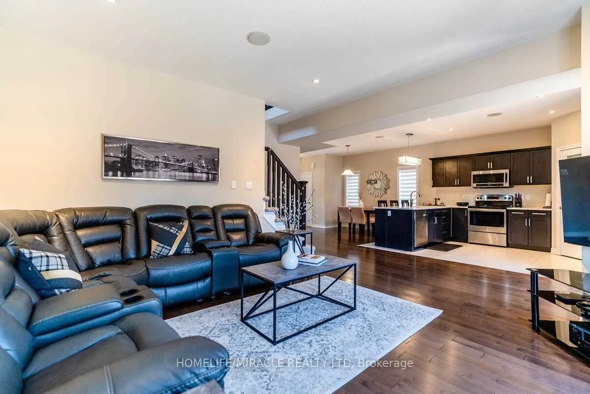 32 Carleton Trail