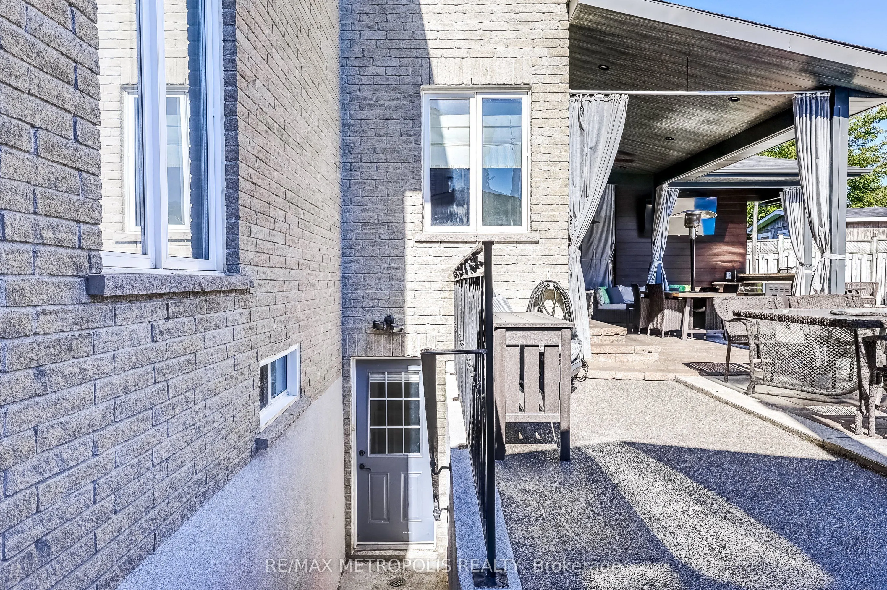 51 Babak Boulevard