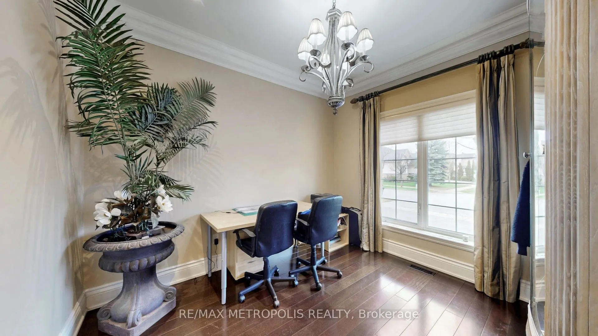 51 Babak Boulevard