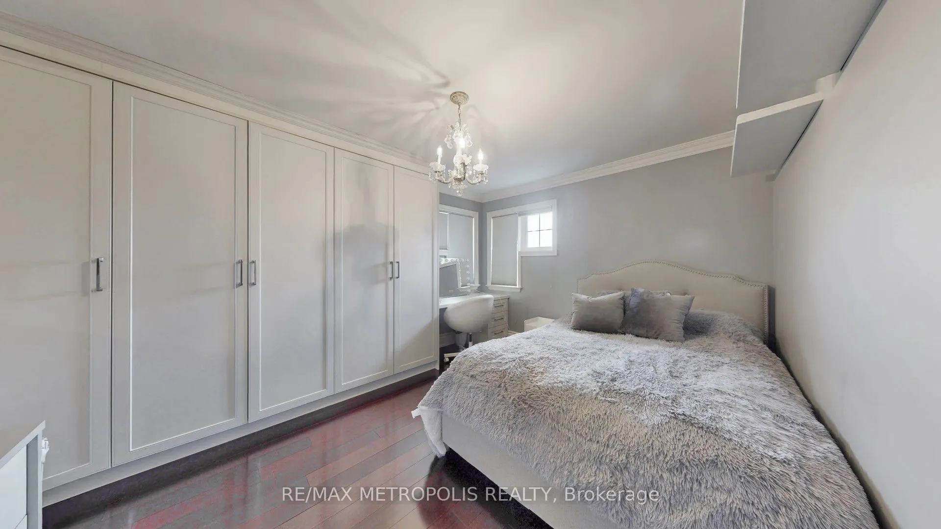 51 Babak Boulevard