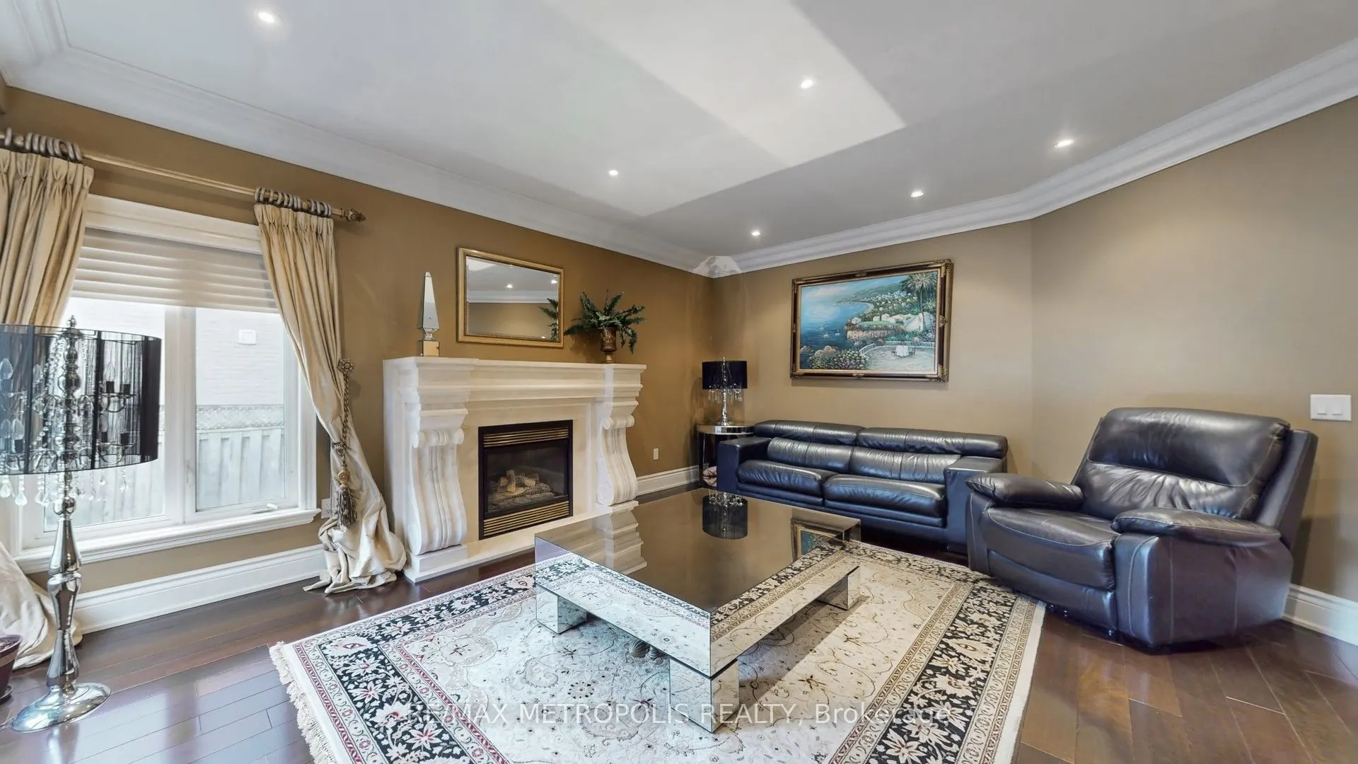 51 Babak Boulevard