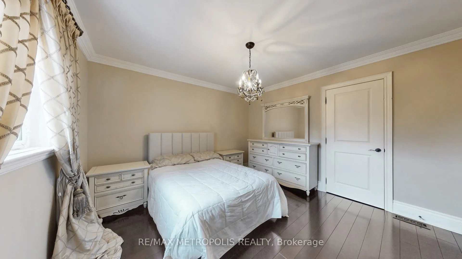 51 Babak Boulevard