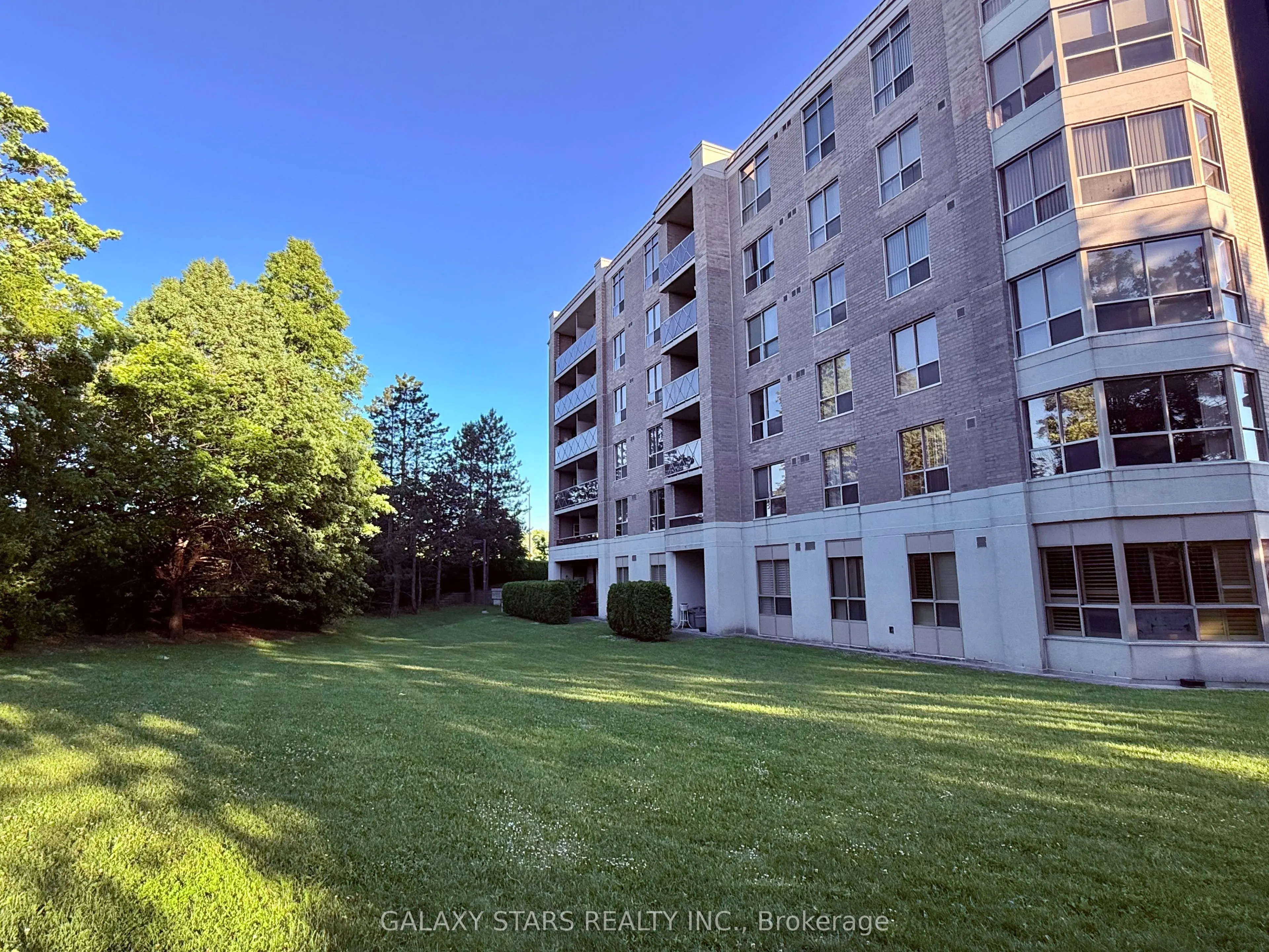 2200 John Street #106