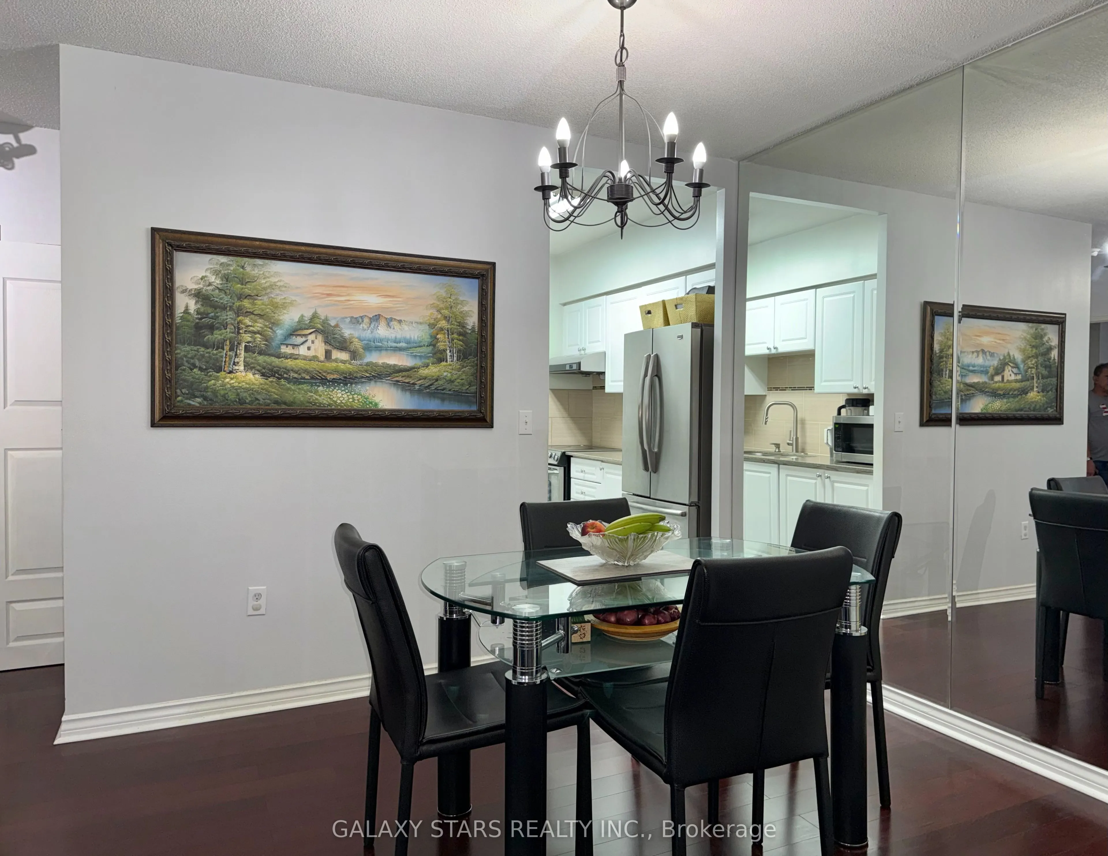 2200 John Street #106