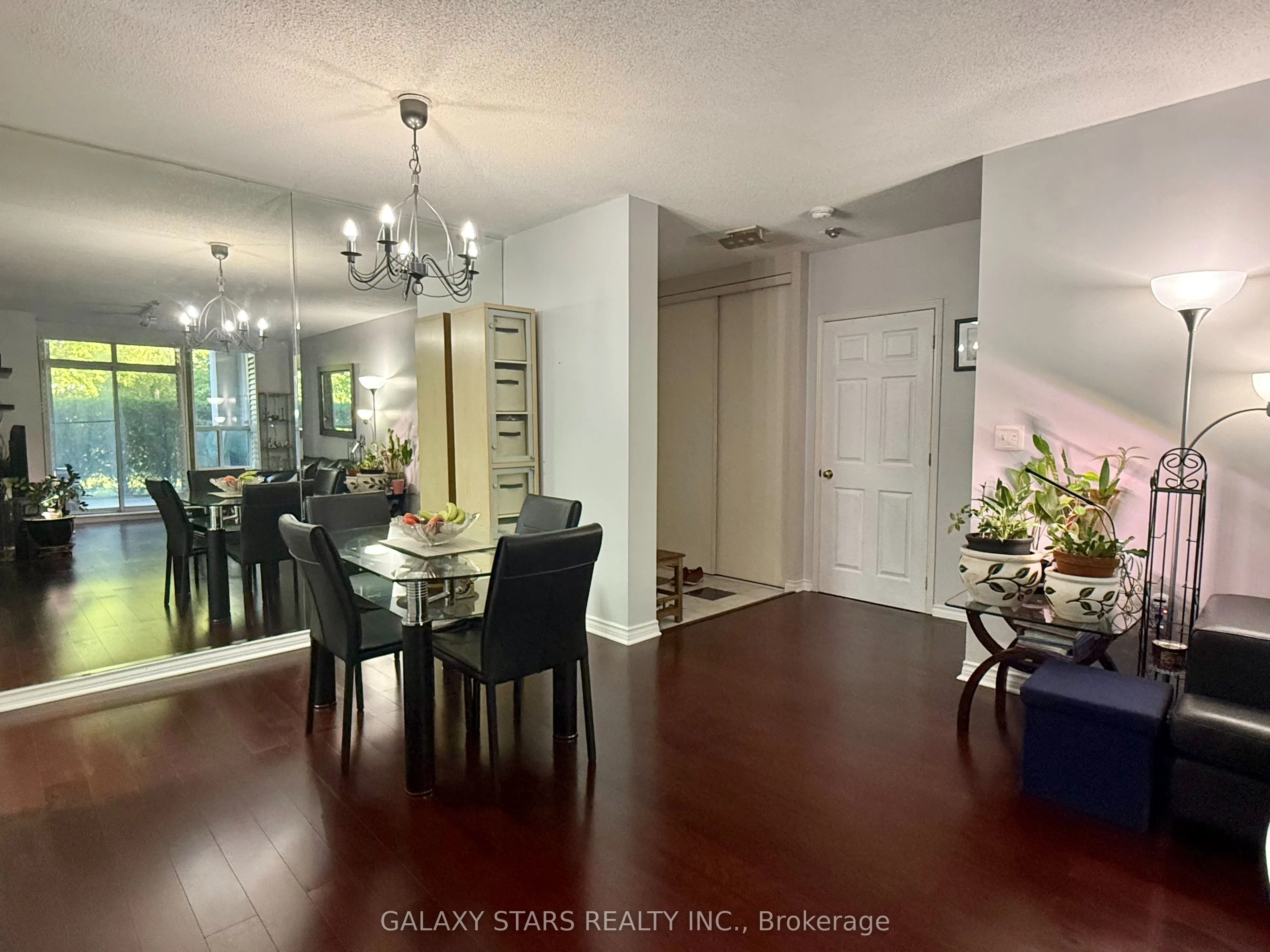 2200 John Street #106