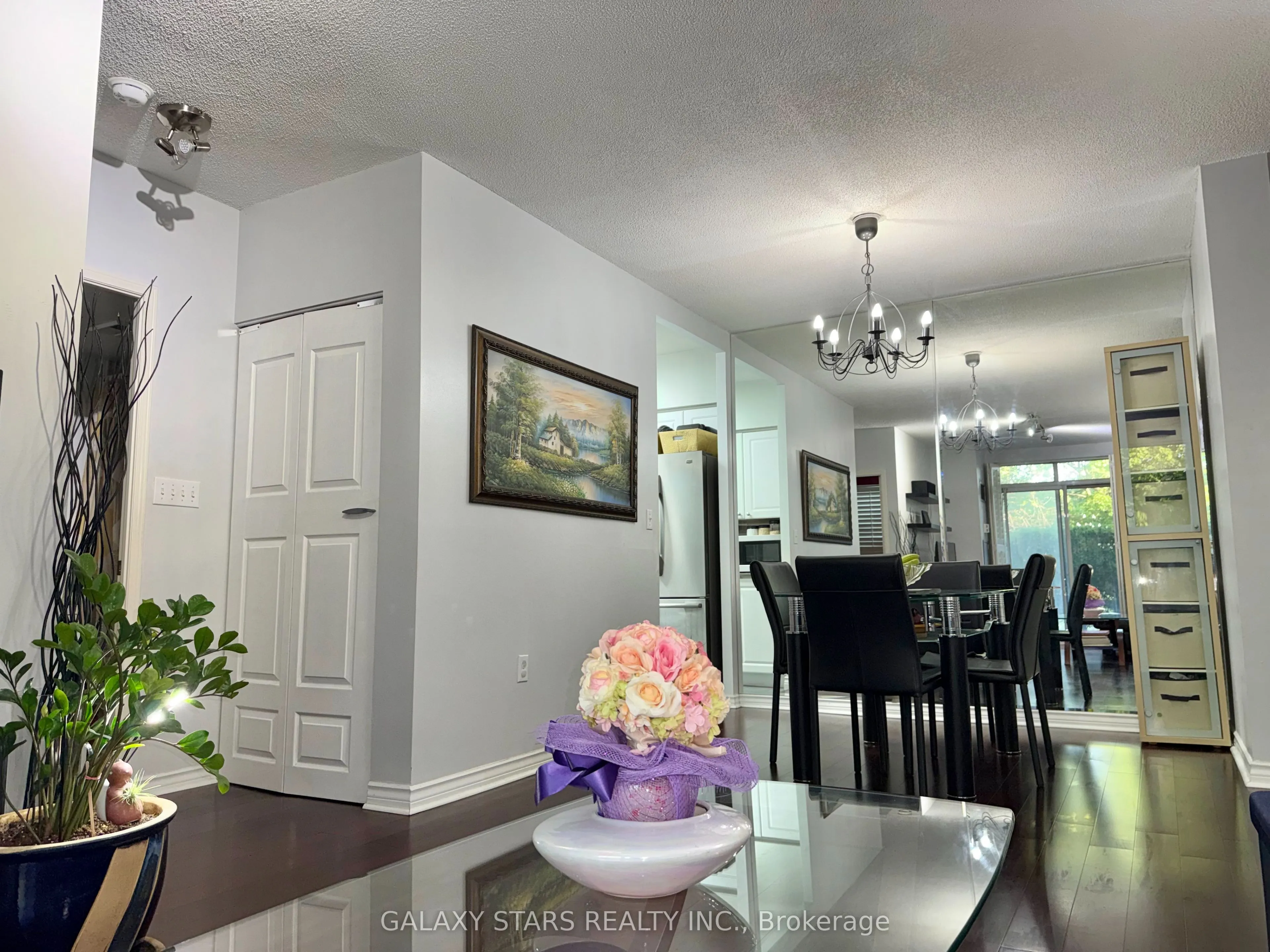 2200 John Street #106