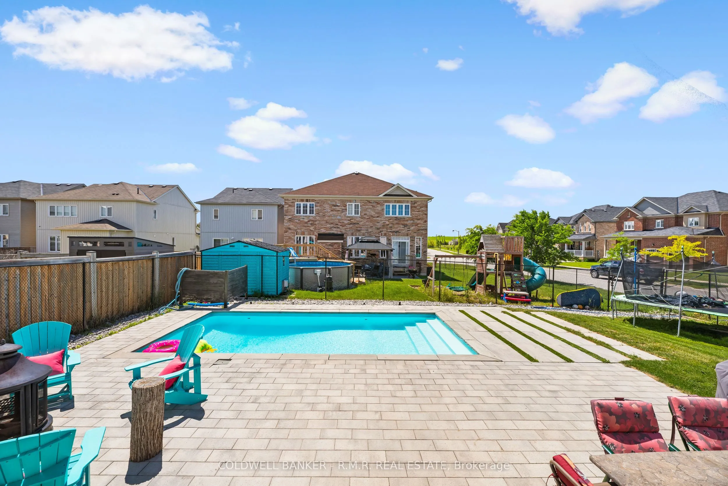 3 Don Hadden Crescent